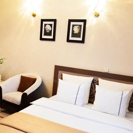 Comfort Apartments - Beautiful Suite By The Park Grodno Extérieur photo